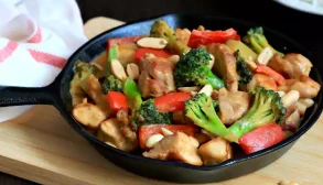 خوراک مرغ و سبزیجات