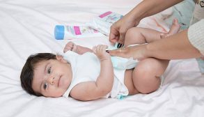 طرز بستن پوشک بچه