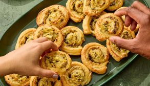 طرز تهیه رولت اسفناج و آرتیشو