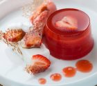 طرز تهیه ژله توت فرنگی