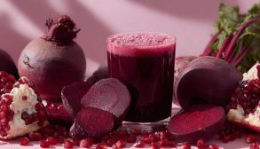 طرز تهیه اسموتی انار و لبو برای شب یلدا