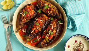 طرز تهیه بادمجان شکم پر