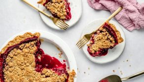 طرز تهیه تارت آلبالو