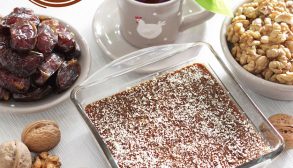 طرز تهیه رنگینک با خرمای له شده