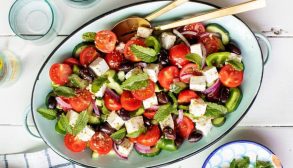 طرز-تهیه-سالاد-یونانی-با-پنیر-فتا طرز تهیه سالاد یونانی با پنیر فتا