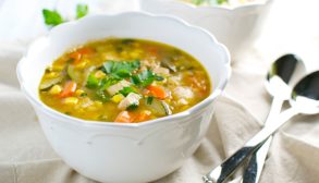 طرز تهیه سوپ ذرت و سبزیجات برای سرماخوردگی