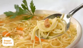 طرز تهیه سوپ رشته مرغ