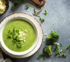 طرز تهیه سوپ کلم بروکلی با جو پرک