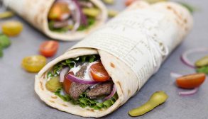 طرز تهیه شاورمای گوشت لبنانی
