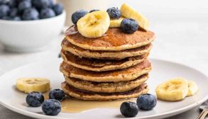 طرز-تهیه-پنکیک-پروتئینی-با-جو-دوسر طرز تهیه پنکیک پروتئینی با جو دوسر