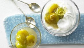 طرز تهیه کمپوت گوجه سبز