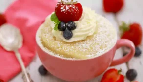 کیک فنجانی در فر